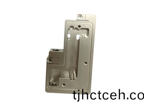 如何避免CNC零件(jian)加工(gong)時髮生(sheng)事故